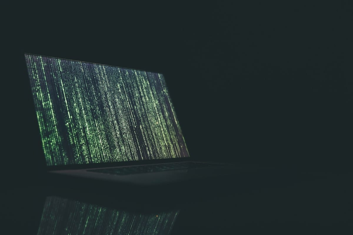 ¿Por qué son indispensables las soluciones de ciberseguridad Avast Premium Security y Avast Ultimate para contrarrestar las estafas en línea sofisticadas?